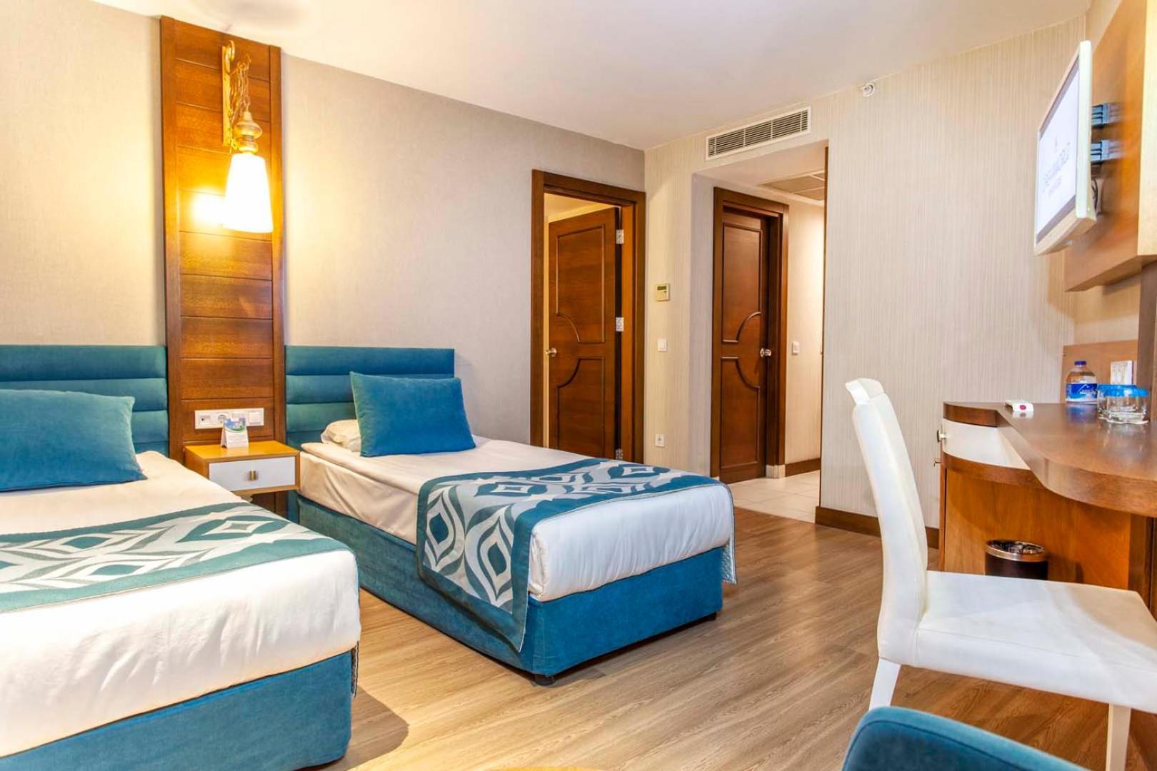 Hotel Dream World & 5*