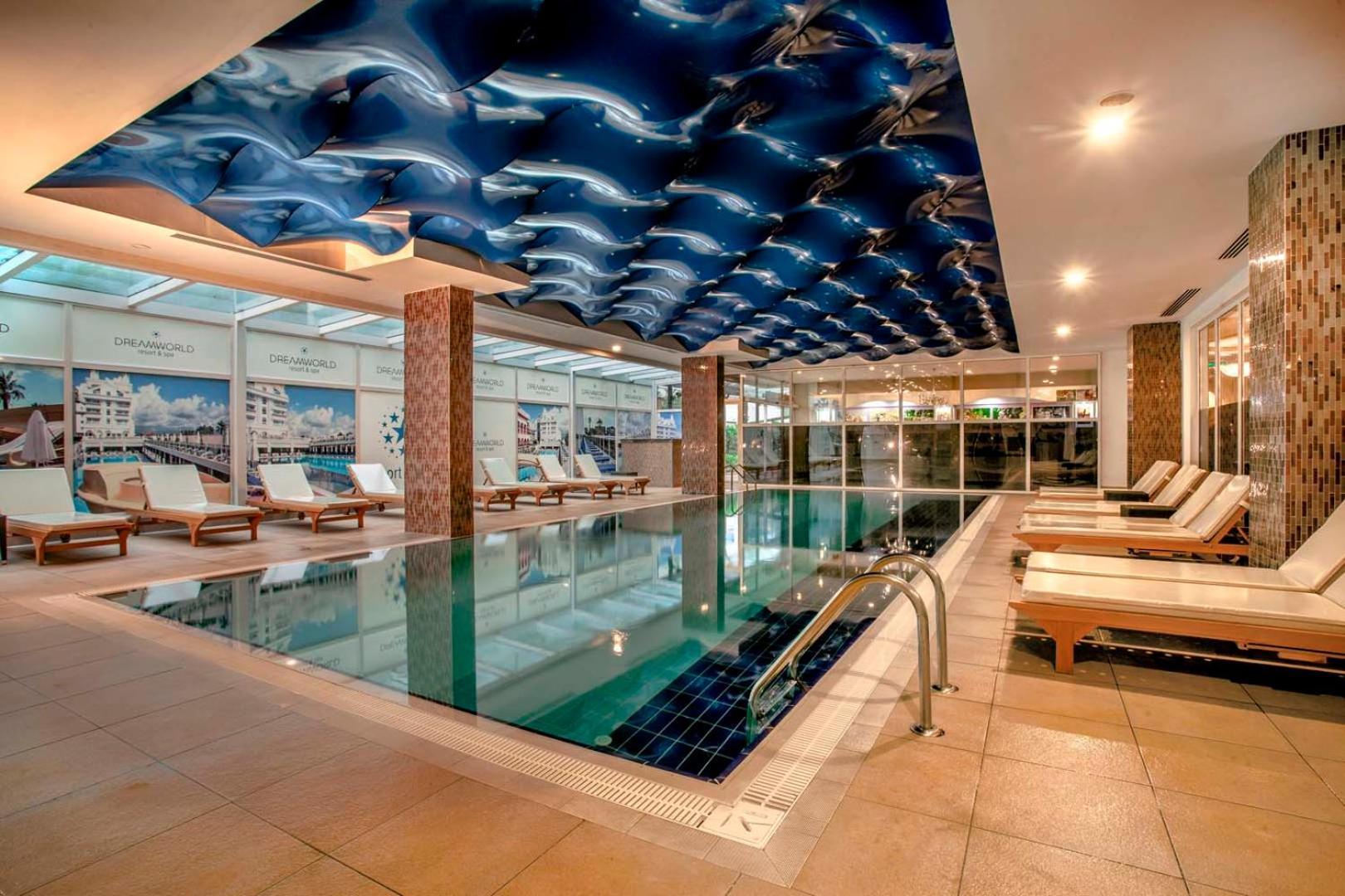 Dream World & Hotel 5*