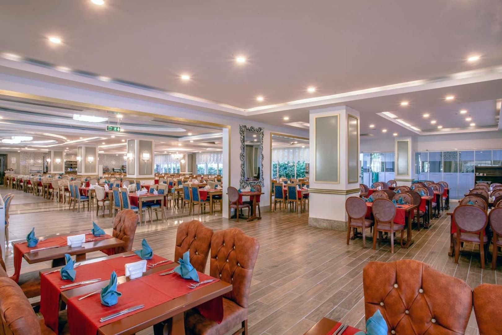 Hotel Dream World &