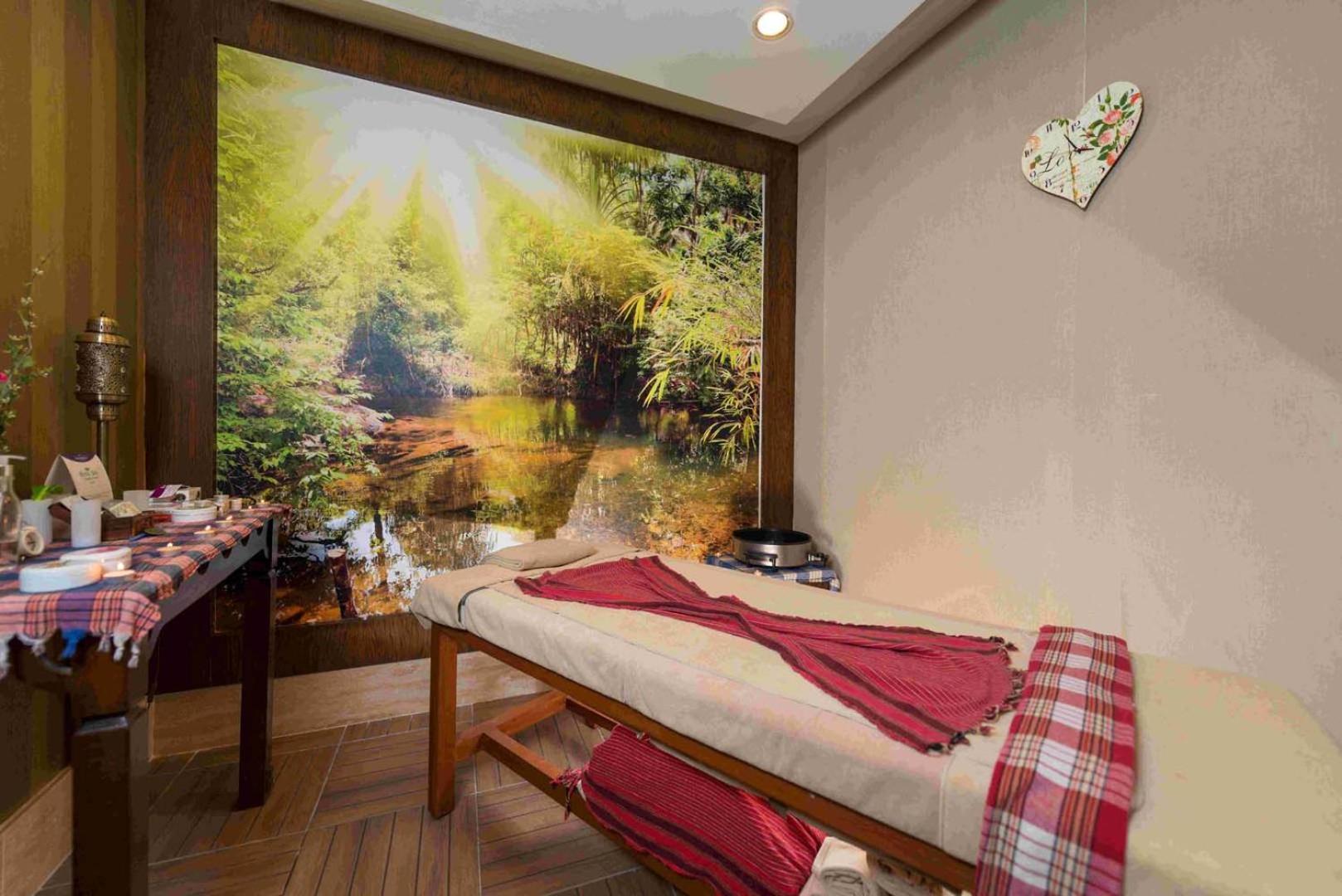 Hotel Dream World & Side