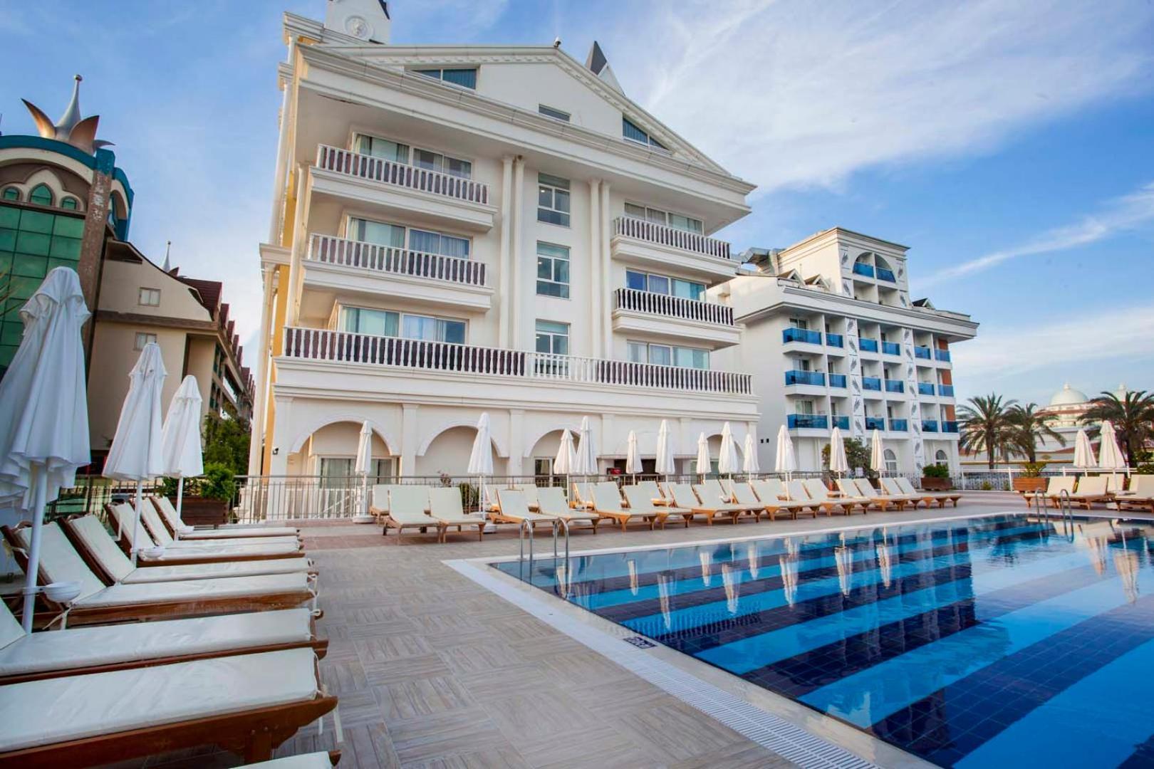 Hotel Dream World & Side