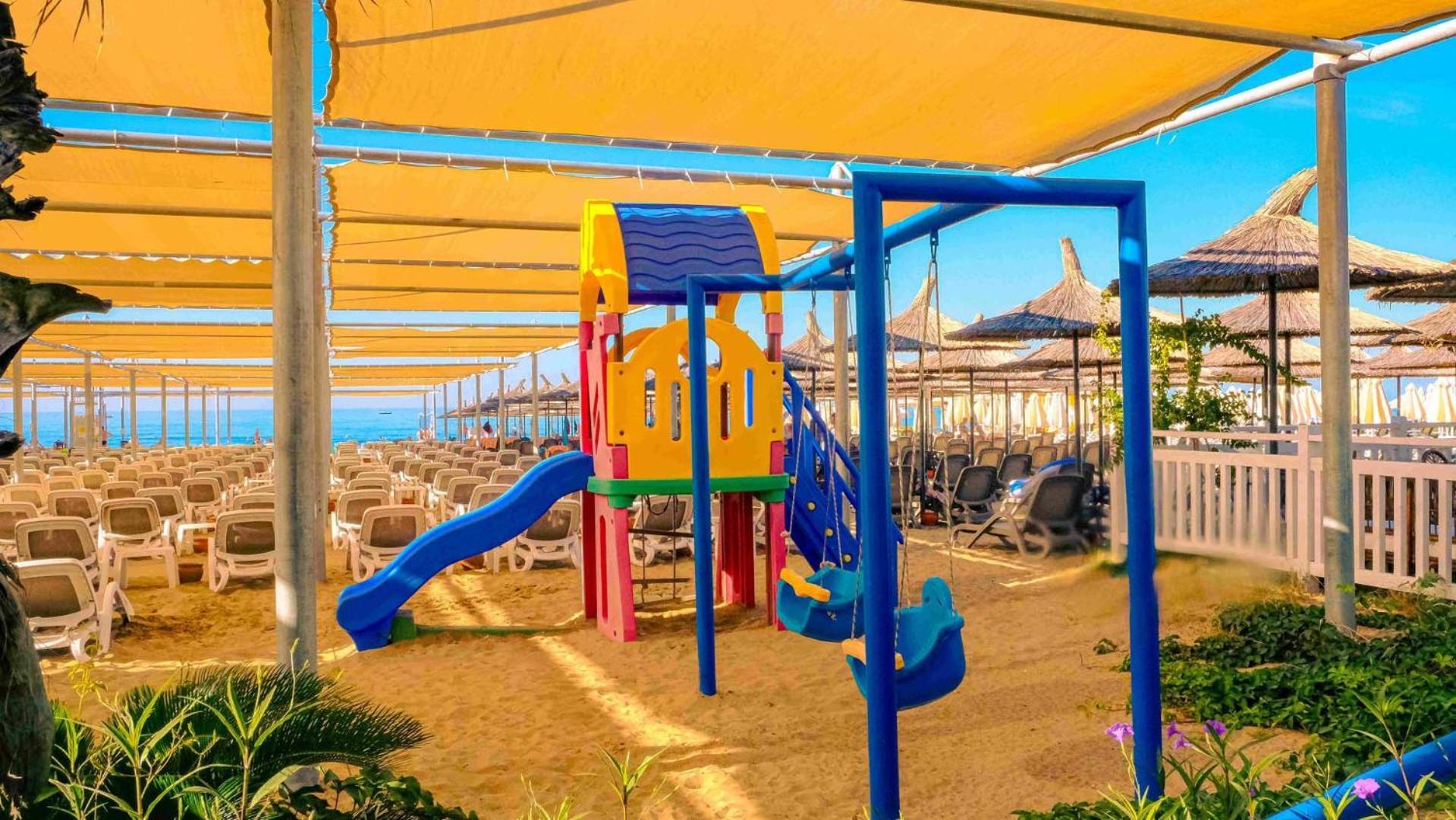 Hotel Dream World &
